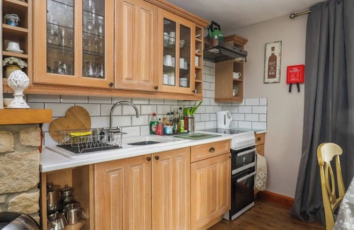 Beaminster Cabaña | YEABRIDGE FARM, family friendly, with a garden in Mosterton