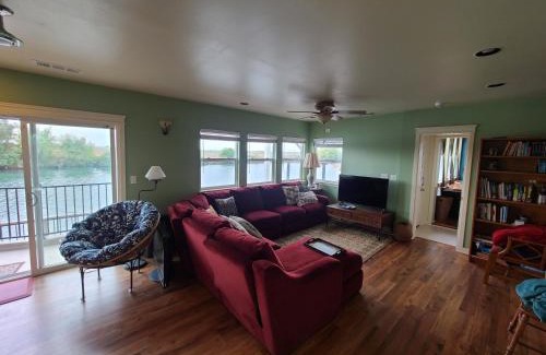 Isleton Casa | Year-round fishing, boating, birding, 1 hr from SF
