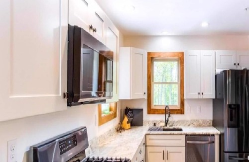 McHenry Casa | Year round fun and relaxation 5 min to slopes 15 min to the beach and golf