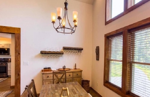 McHenry Casa | Year round fun and relaxation 5 min to slopes 15 min to the beach and golf