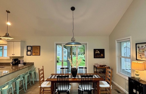 Town of Richmond Casa | Year-Round Fun at our Like-New Lakeside Retreat!
