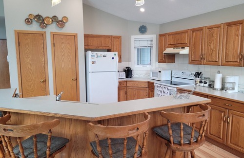 East Kootenay Cabina | Ver Walkout Bungalow Casa de vacaciones en Windermere, B. C.