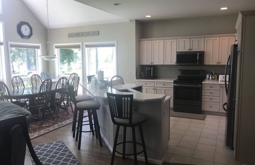 Honeoye Casa | Casa del lago durante todo el año: mucho espacio para toda la familia