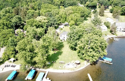 Honeoye Casa | Casa del lago durante todo el año: mucho espacio para toda la familia