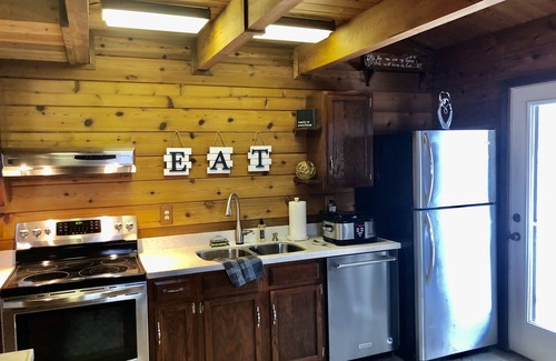 Tully Casa | Year Round Lake/Ski Home on Crooked Lake