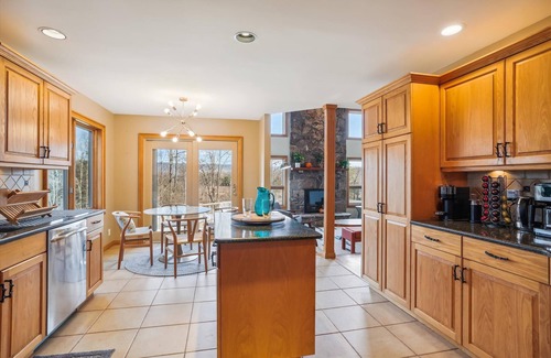 Davis Casa | Year-round paradise in the center of Canaan Valley. Come join us Hearthside!