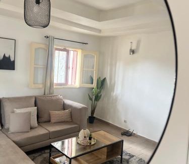 Komo-Mondah Apartamento | YEL home