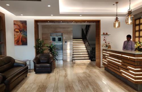 Varanasi Hotel | Yelchiko