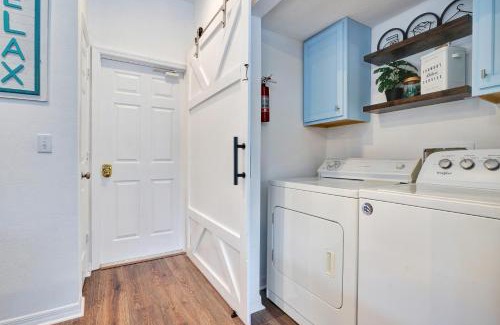Sunset Lakes Casa | Yelleville on Sunset! 4 Miles to Disney