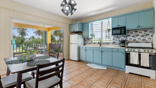 Rio Grande Apartamento | Yellow Beach House Unit B - 2 min walk from the Beach