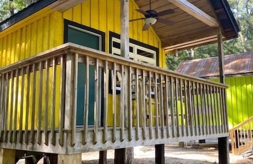 Juliette Casa | Yellow Bungalow