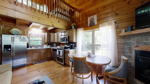 Newport Casa | Yellow Cabin on the River cabin