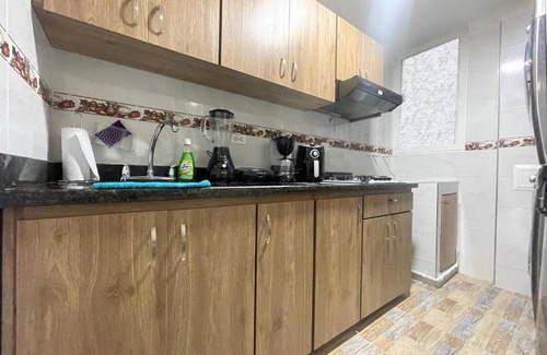 Chico Reservado Apartamento | YELLOW COZY FAMILY - PARK 93