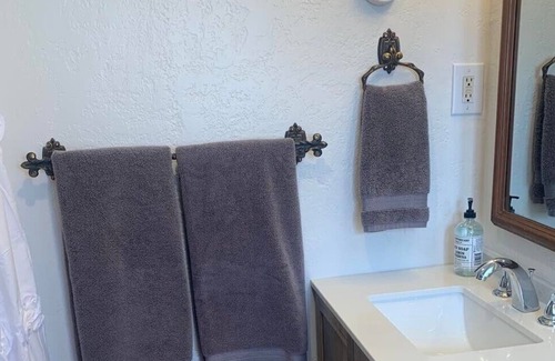 Twin Falls Cabaña | Yellow Door Cottage