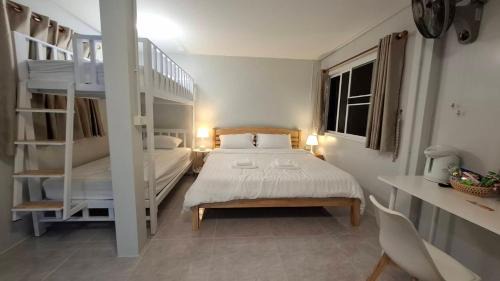 Salaya Casa | Yellow house salaya