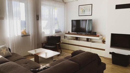 Metlika Apartamento | Yellow House Grabrovec