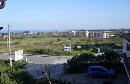 San Sostene Marina Cama Y Desayuno | Yellow House