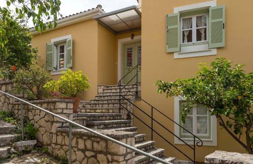 Vathy Villa | Yellow House Ithaca