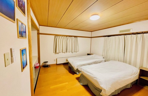 Kutchan Cama Y Desayuno | Yellow House Niseko