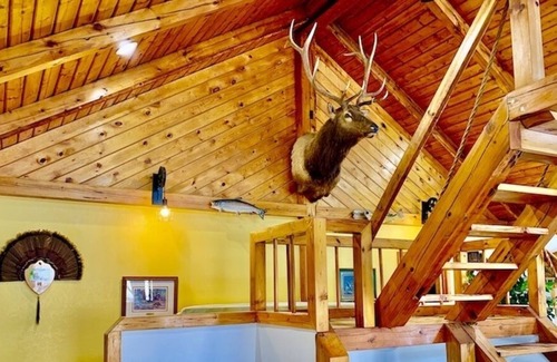 Waterville Cabina | Yellow River Lodge w/ Pool and Hot Tub Jacuzzi