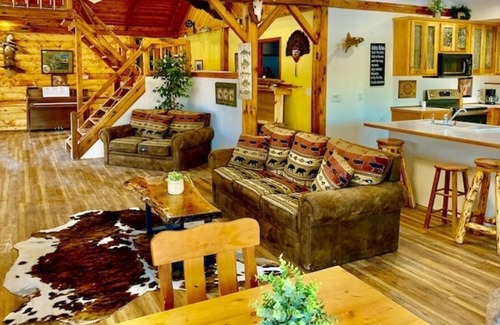 Waterville Cabina | Yellow River Lodge w/ Pool and Hot Tub Jacuzzi