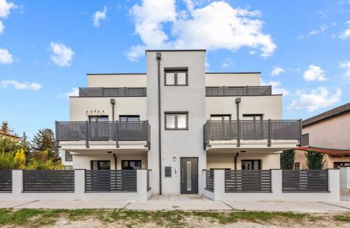 Schwarzlackenau Apartamento | Yellow Suite - Whirlpool Garden - free parking - WiFi