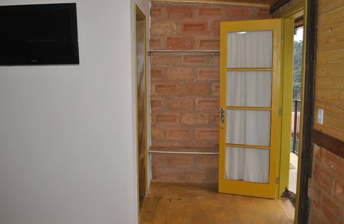 Jaguaribe Cabina | Yellow Triple Room