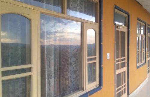Gunehr Casa | Yellowoaks Guest House