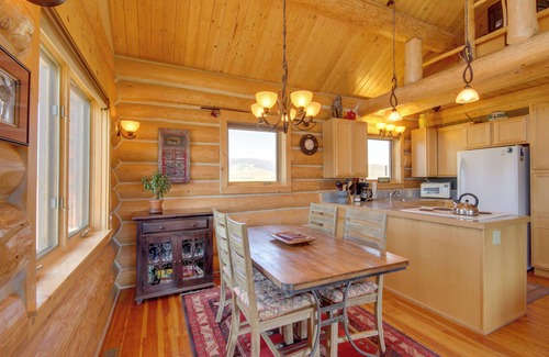 Livingston Cabina | ¡NUEVO! Cabina de 10 acres en Yellowstone con vista impresionante de Mtn