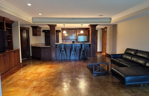 Priddis Casa | Yellowstone like ranch house retreat 15 minutes from Calgary city limits!