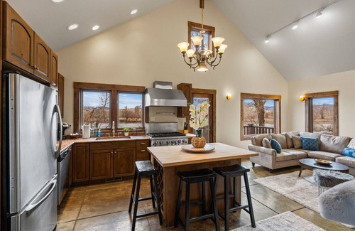 Livingston Casa | Yellowstone Manor:Livingston