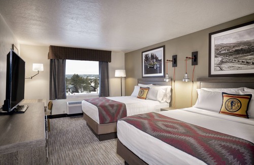 West Yellowstone Hotel | Yellowstone Park Hotel