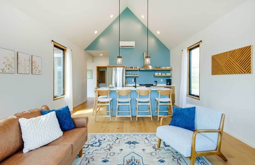 Emigrant Casa | Yellowstone Prairie Retreat: 360 Mountain Views!