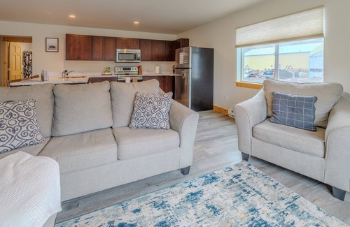 Gardiner Apartamento | Yellowstone Retreat Rentals U2: two blocks from Yellowstone!