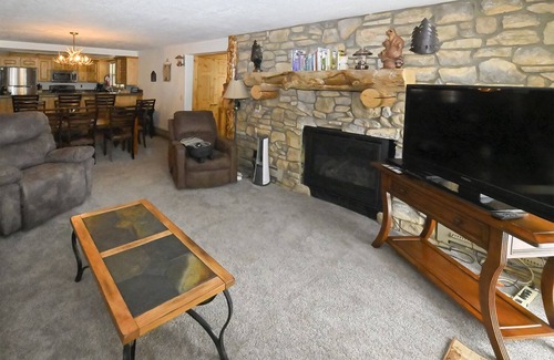 Island Park Condominio | Yellowstone Rustic Luxury Condo Sleeps 11 En Resort un galardonado