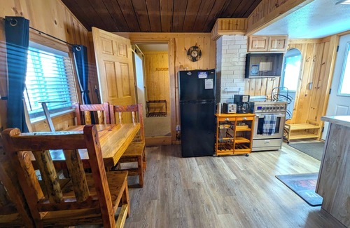 Gardiner Casa | Yellowstone's Treasure Cabins