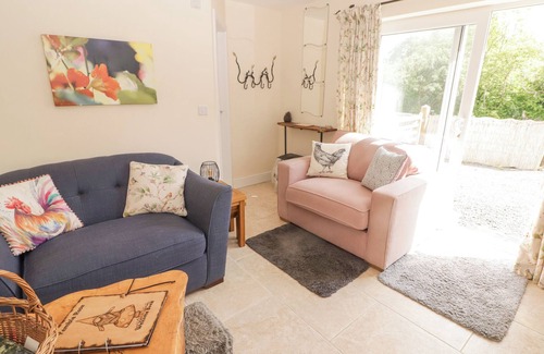 Tremain Cabaña | YEMBLE ROSE, pet friendly, character holiday cottage in Llechryd
