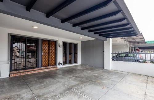 Taman Ipoh Casa | Yenny Cottage - Canning Private House Spacious