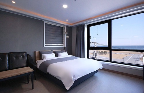 Yeongdeok Hotel | Yeongdeok Ganggu Port Stay