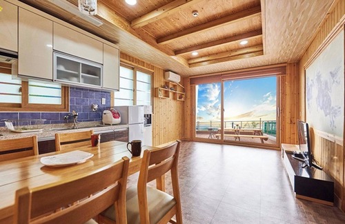 Yeongdeok Casa | Yeongdeok Hyanguiteo Pension