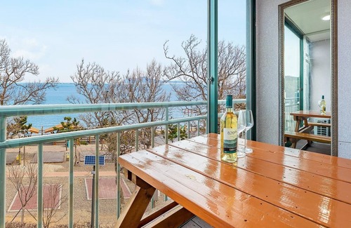 Suwon Casa | Yeongheongdo Badanoel spa Pension