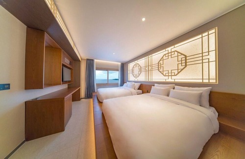 Yeongdeok Hotel | Yeonhwamoon Hotel Yeongdeok