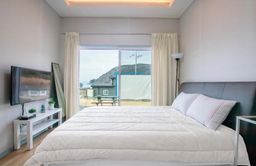 Yeosu Casa | Yeosu Geumodo Geumo Island Pension
