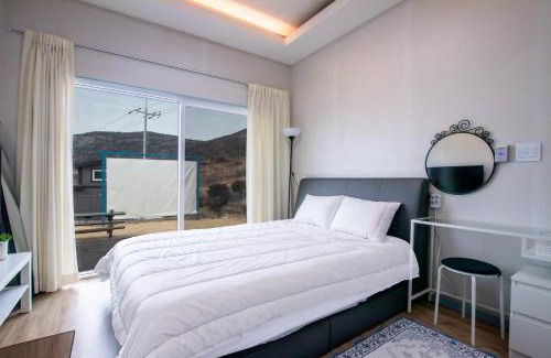 Yeosu Casa | Yeosu Geumodo Geumo Island Pension