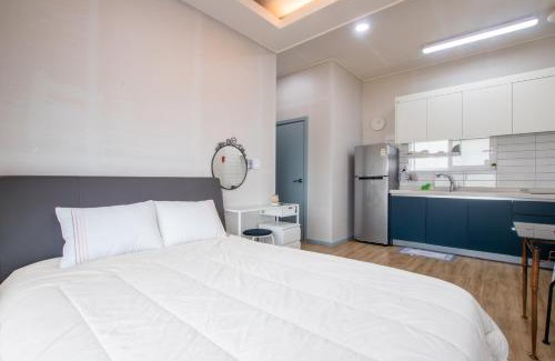 Yeosu Casa | Yeosu Geumodo Geumo Island Pension