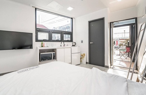 Yeosu Casa | Yeosu Nangmanstay Pension