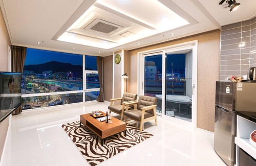 Chongp'o Condominio | Yeosu Paradise Spa Pension