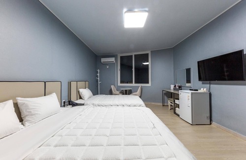 Hak-dong Hotel | Yeosu Rivera Hotel