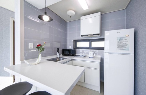 Hwajeong Casa | Yeosu Sumgeunel Pension