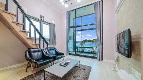 Kamdo Casa | Yeosu Wow A Pension